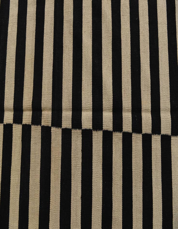 Detail image of  8' 7 x 11' 1  Hand Woven Kilim Modern Wool Rug