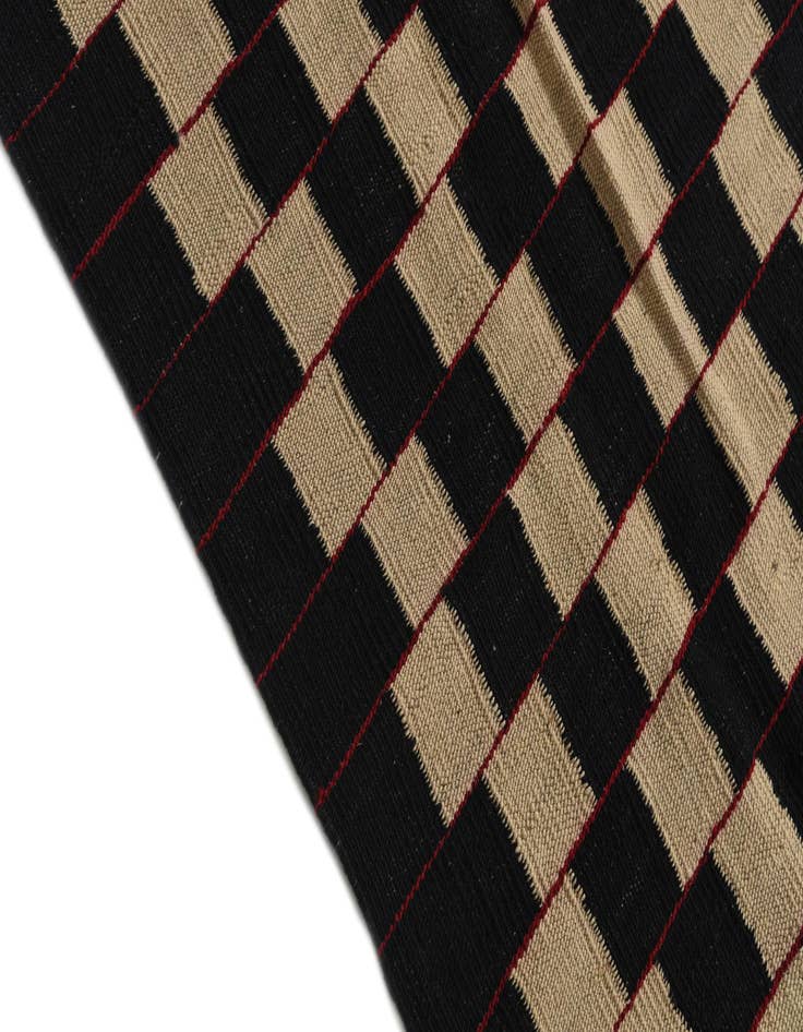 Detail image of  4' 2 x 5' 9  Hand Woven Kilim Modern Wool Rug