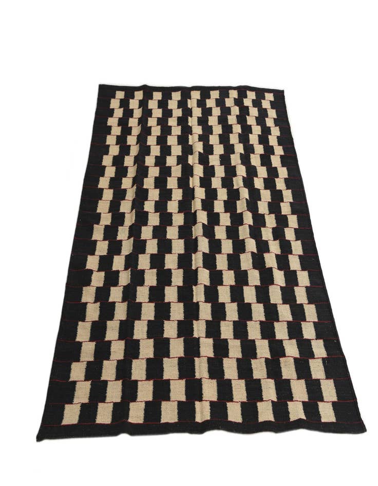 Detail image of  4' 5 x 5' 8  Hand Woven Kilim Modern Wool Rug