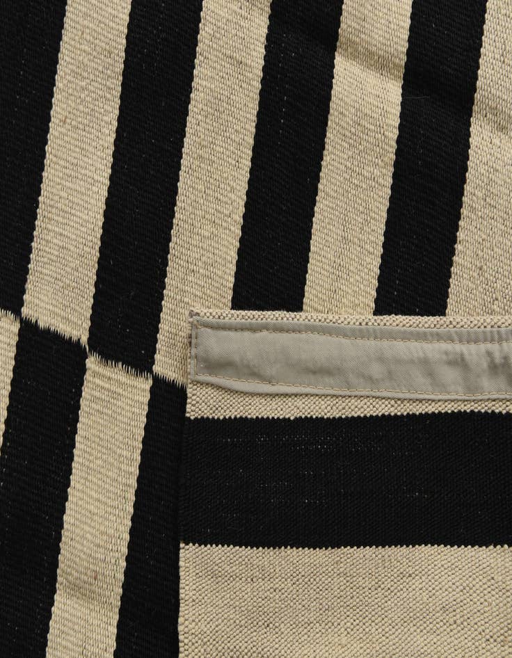 Detail image of  4' x 5' 10  Hand Woven Kilim Modern Wool Rug