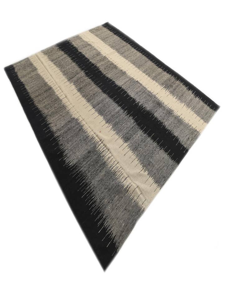 Detail image of  8' 5 x 9' 5  Hand Woven Kilim Modern Wool Rug