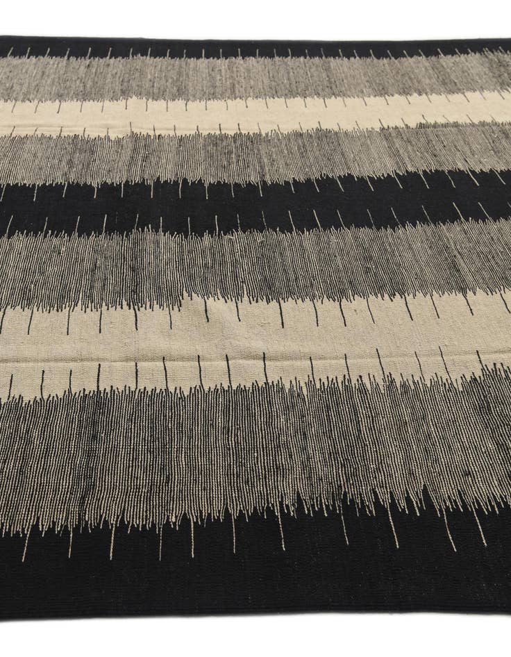 Detail image of  8' 5 x 9' 5  Hand Woven Kilim Modern Wool Rug