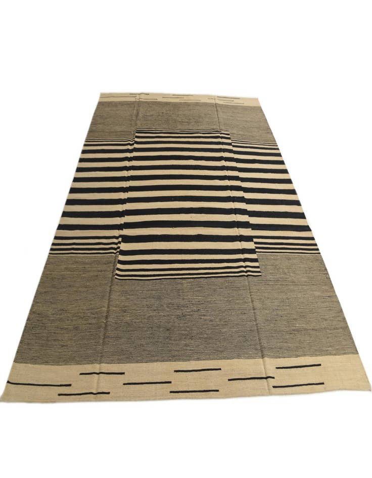 Detail image of  8' 2 x 9' 8  Hand Woven Kilim Modern Wool Rug