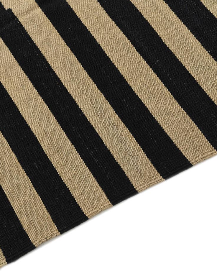 Detail image of  8' 2 x 9' 8  Hand Woven Kilim Modern Wool Rug