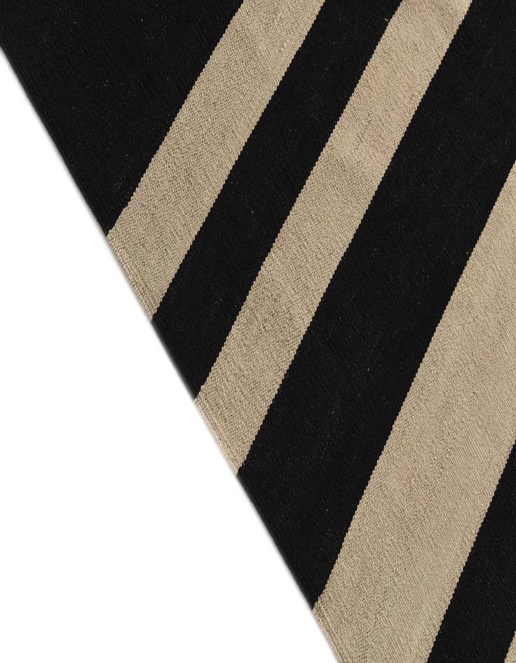 Detail image of  6' 9 x 9' 6  Hand Woven Kilim Modern Wool Rug