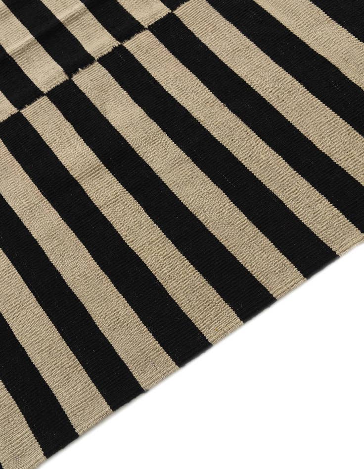 Detail image of  8' 7 x 9' 10  Hand Woven Kilim Modern Wool Rug