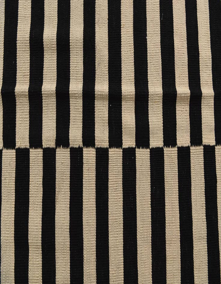 Detail image of  8' 7 x 9' 10  Hand Woven Kilim Modern Wool Rug