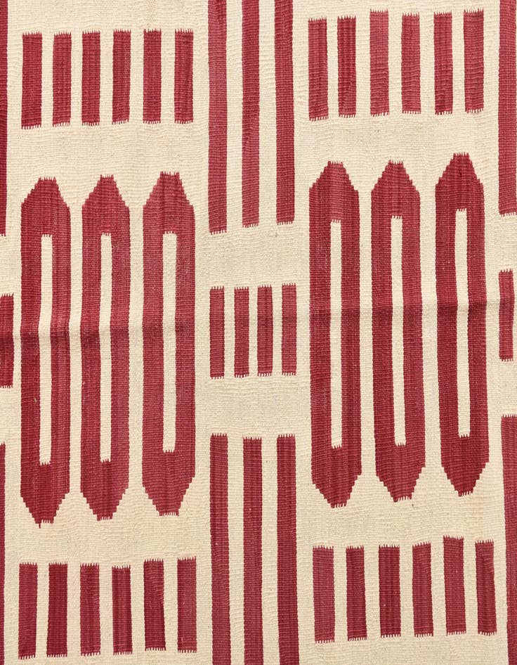 Detail image of  5' 9 x 7' 9  Hand Woven Kilim Modern Wool Rug