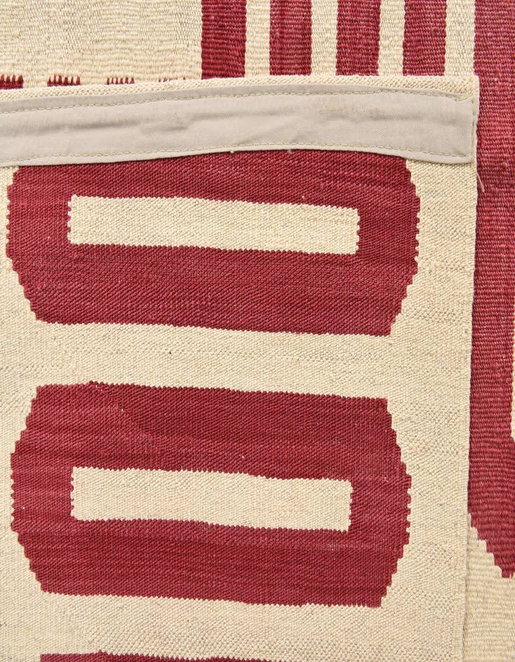 Detail image of  5' 9 x 7' 9  Hand Woven Kilim Modern Wool Rug