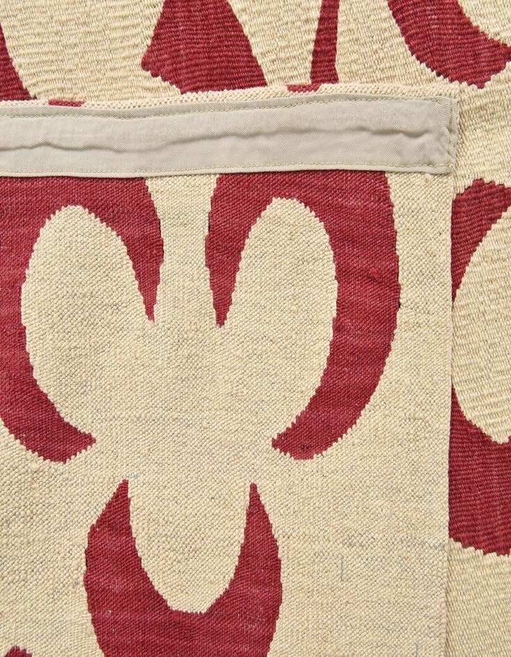 Detail image of  5' 1 x 6' 6  Hand Woven Kilim Modern Wool Rug