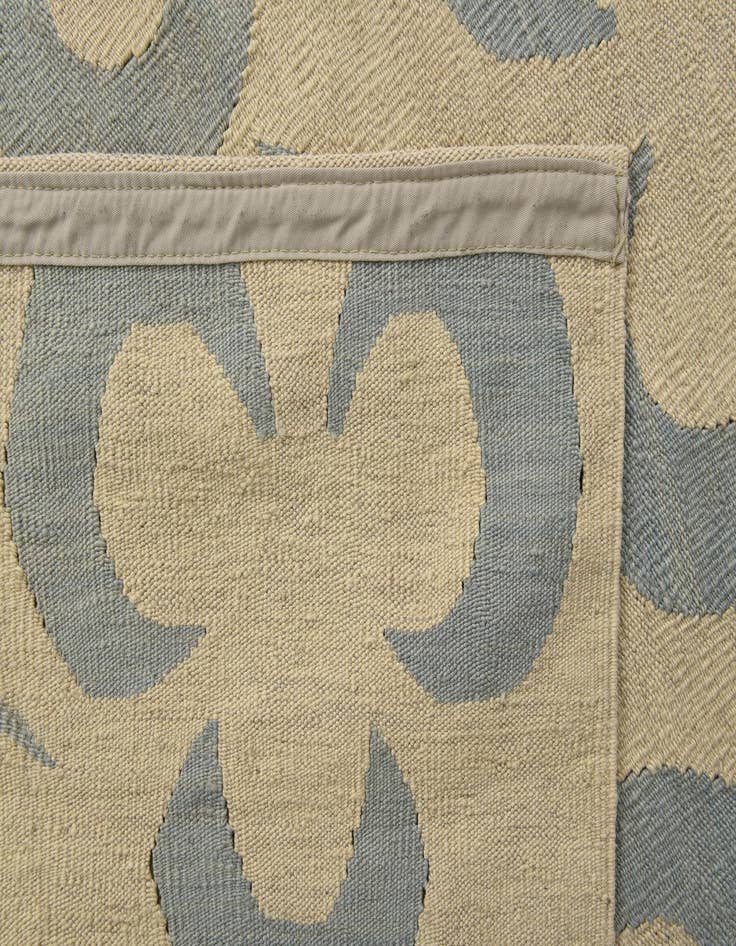 Detail image of  5' 10 x 7' 10  Hand Woven Kilim Modern Wool Rug