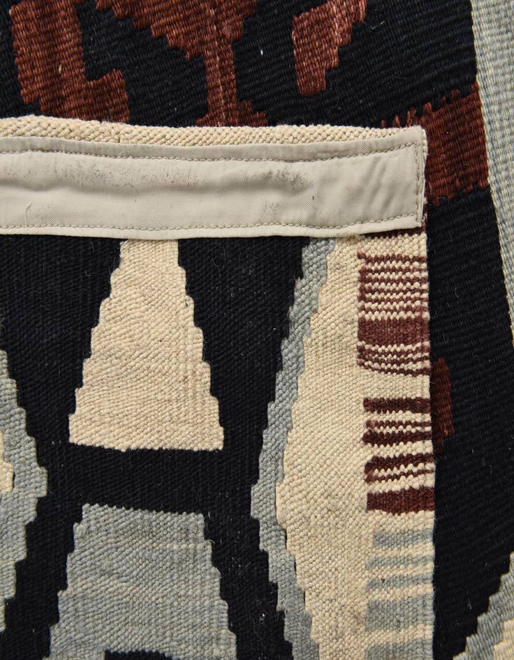 Detail image of  6' x 8'  Hand Woven Kilim Modern Wool Rug