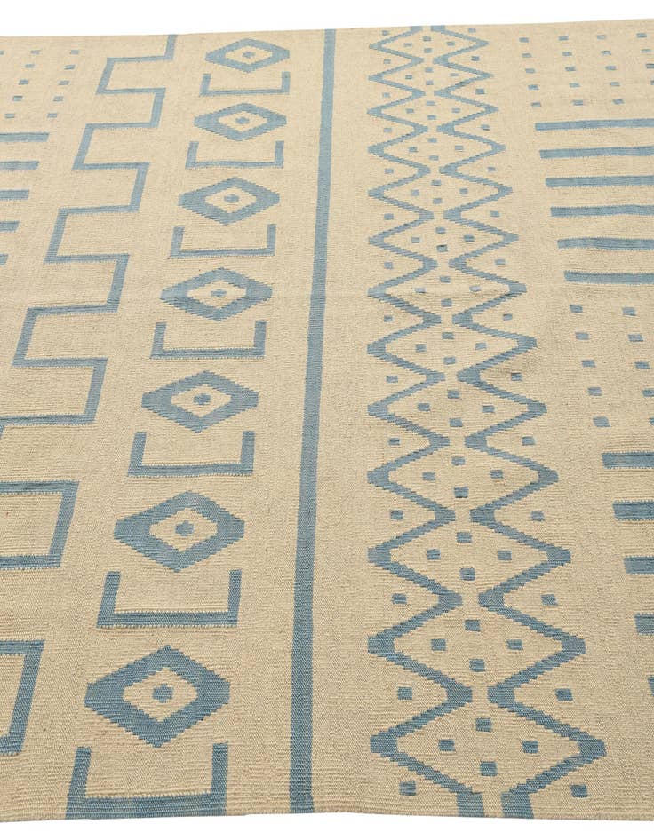 Detail image of  5' 11 x 7' 10  Hand Woven Kilim Modern Wool Rug
