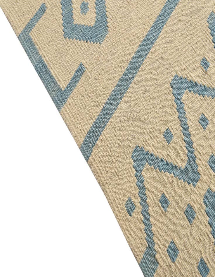 Detail image of  5' 11 x 7' 10  Hand Woven Kilim Modern Wool Rug