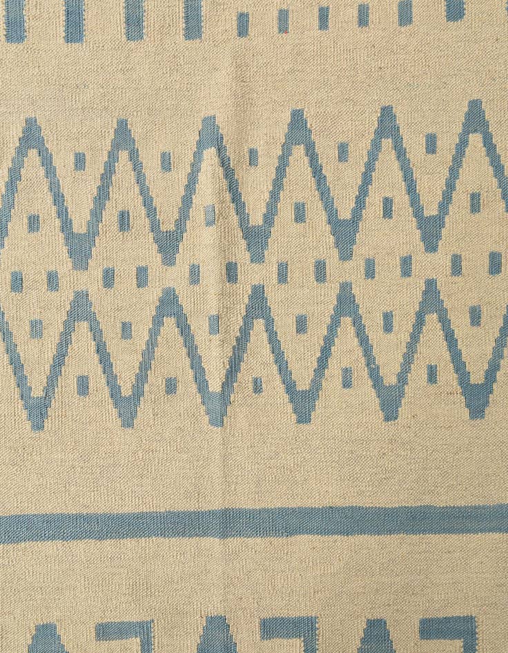 Detail image of  5' 11 x 7' 10  Hand Woven Kilim Modern Wool Rug