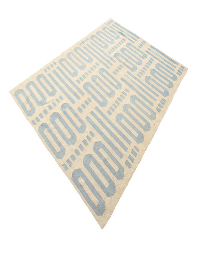 Detail image of  5' 11 x 7' 8  Hand Woven Kilim Modern Wool Rug