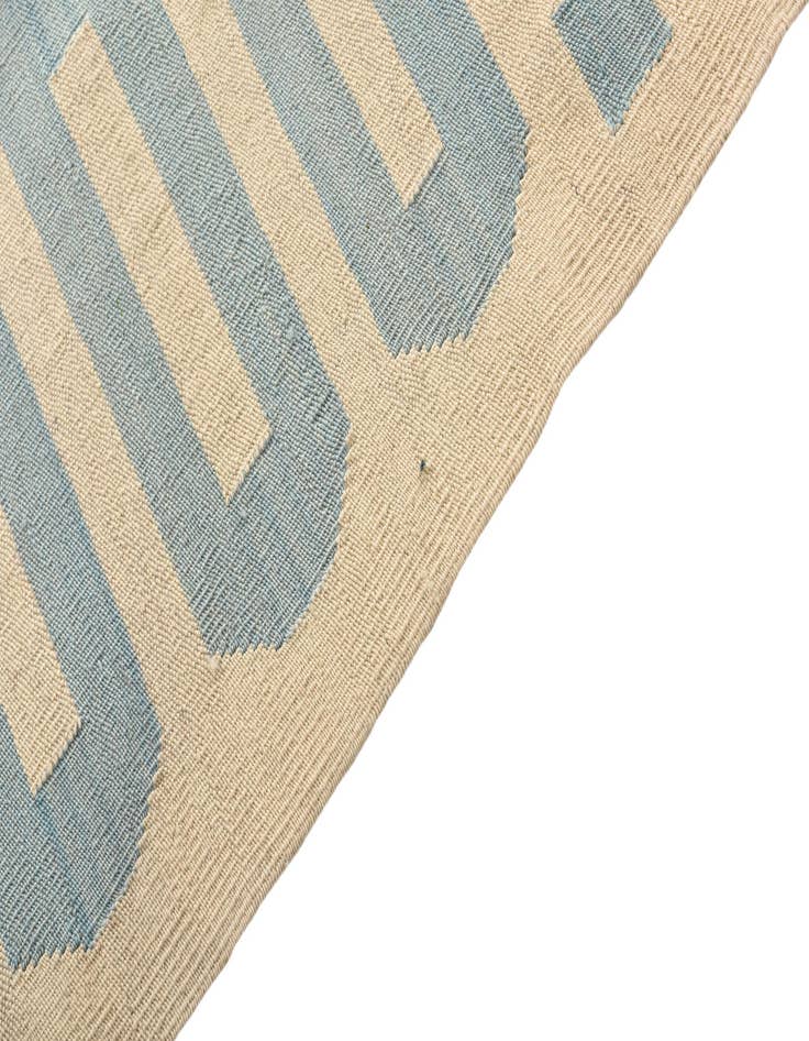 Detail image of  5' 11 x 7' 8  Hand Woven Kilim Modern Wool Rug