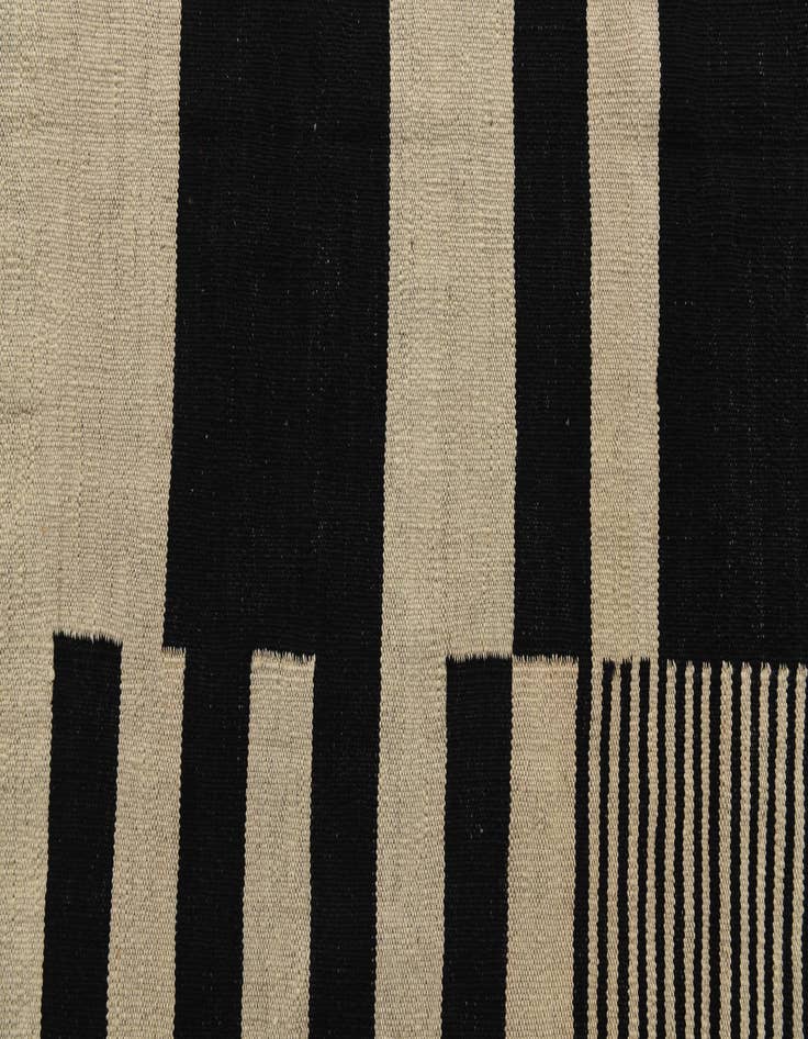 Detail image of  5' 8 x 7' 9  Hand Woven Kilim Modern Wool Rug