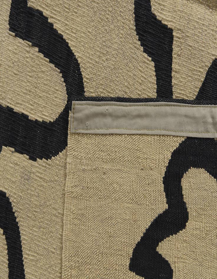 Detail image of  5' 2 x 6' 4  Hand Woven Kilim Modern Wool Rug