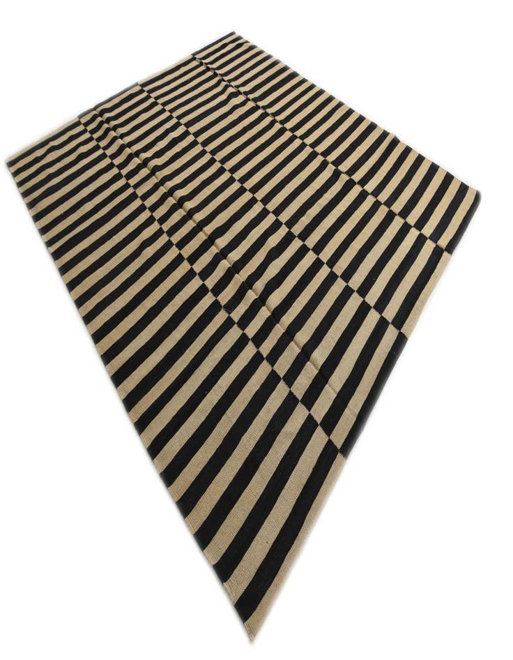 Detail image of  8' 8 x 9' 7  Hand Woven Kilim Modern Wool Rug