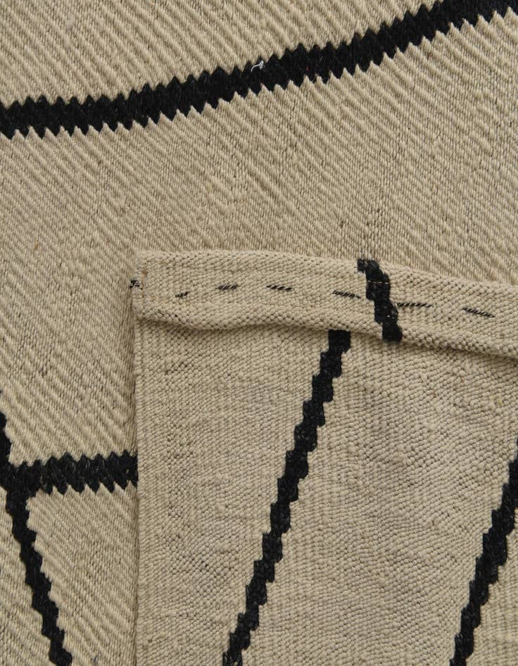 Detail image of  8' 3 x 9' 10  Hand Woven Kilim Modern Wool Rug