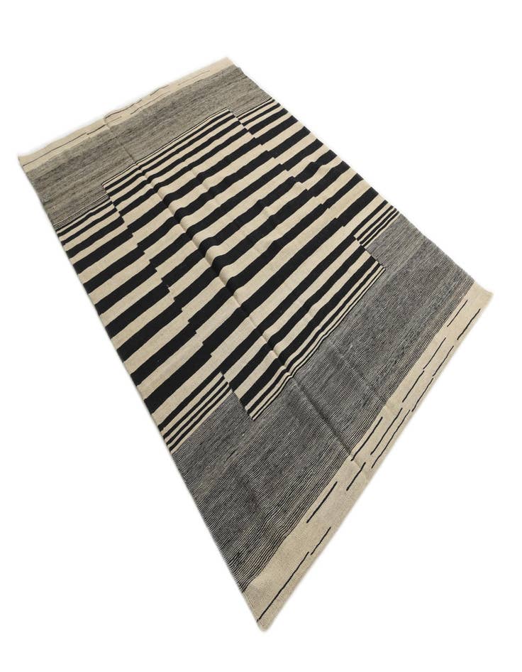 Detail image of  5' 8 x 7' 10  Hand Woven Kilim Modern Wool Rug