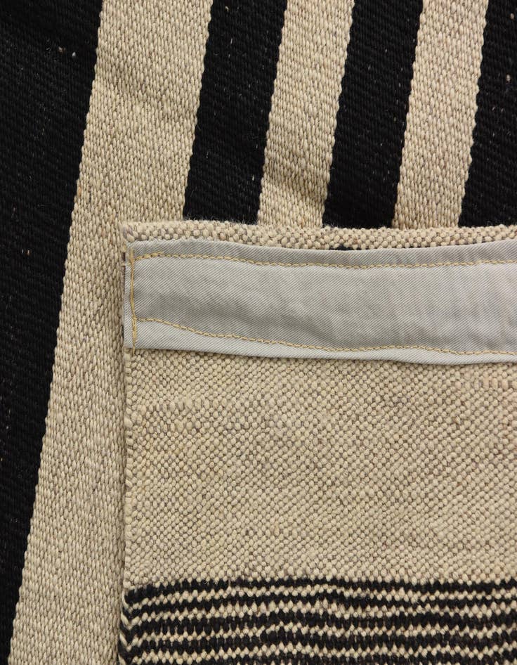 Detail image of  5' 8 x 7' 10  Hand Woven Kilim Modern Wool Rug