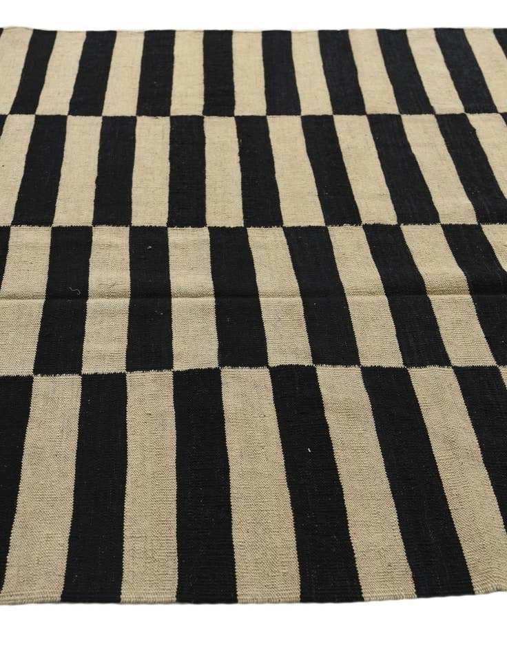 Detail image of  5' 7 x 7' 10  Hand Woven Kilim Modern Wool Rug