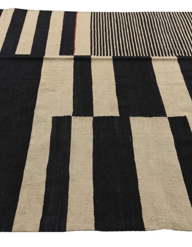 Detail image of  5' 9 x 7' 7  Hand Woven Kilim Modern Wool Rug