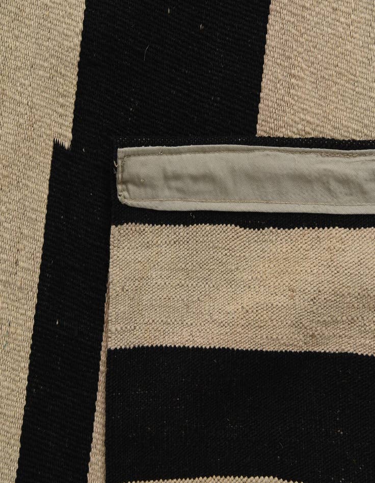 Detail image of  5' 8 x 7' 10  Hand Woven Kilim Modern Wool Rug