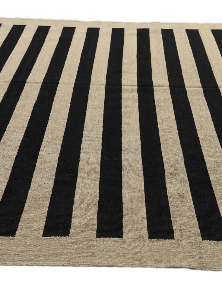 Detail image of  6' 10 x 9' 7  Hand Woven Kilim Modern Wool Rug