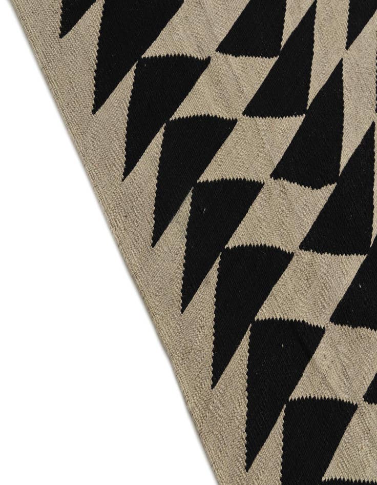 Detail image of  6' 9 x 9' 6  Hand Woven Kilim Modern Wool Rug