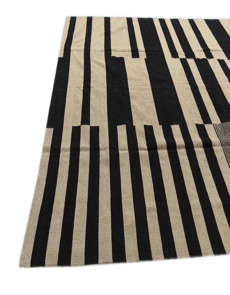 Detail image of  8' 3 x 9' 6  Hand Woven Kilim Modern Wool Rug