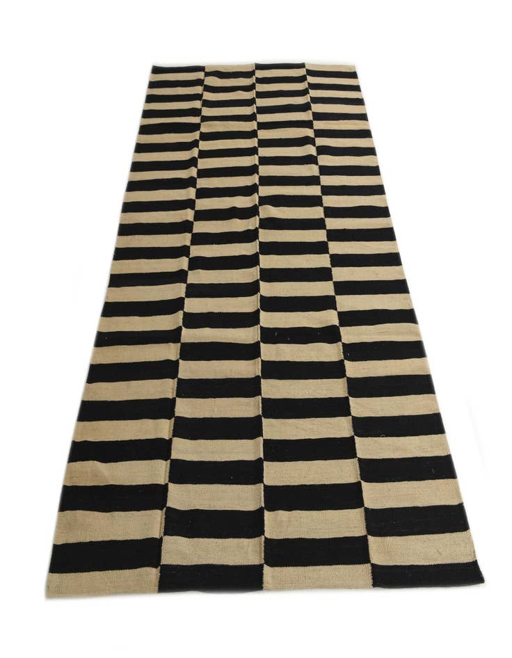 Detail image of  5' 3 x 7' 9  Hand Woven Kilim Modern Wool Rug