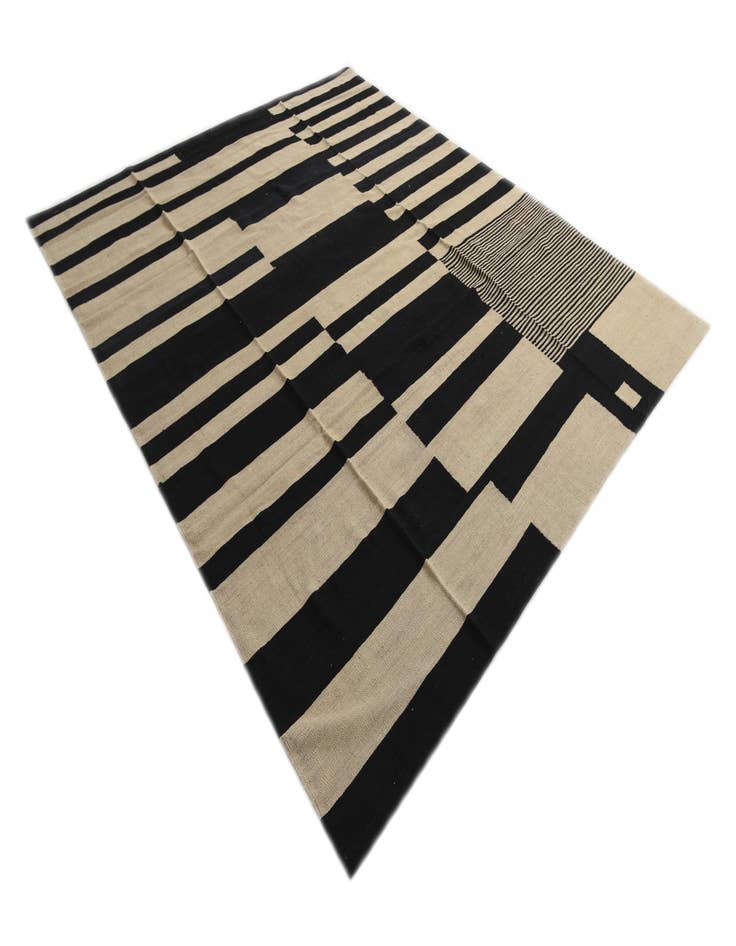 Detail image of  8' 2 x 9' 6  Hand Woven Kilim Modern Wool Rug