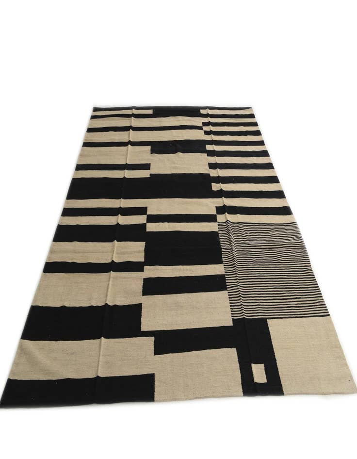 Detail image of  8' 2 x 9' 6  Hand Woven Kilim Modern Wool Rug