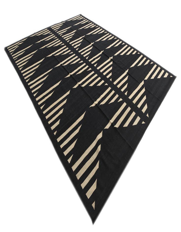 Detail image of  10' 1 x 12' 10  Hand Woven Kilim Modern Wool Rug