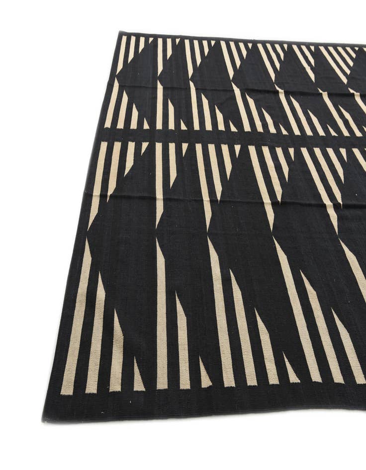 Detail image of  10' 1 x 12' 10  Hand Woven Kilim Modern Wool Rug