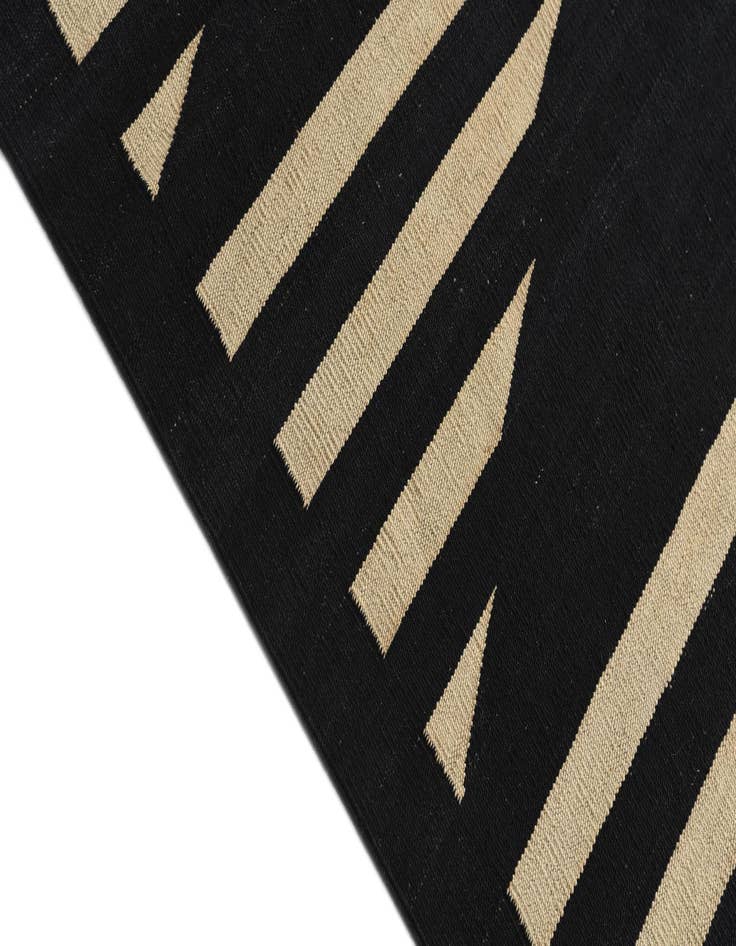 Detail image of  10' 1 x 12' 10  Hand Woven Kilim Modern Wool Rug