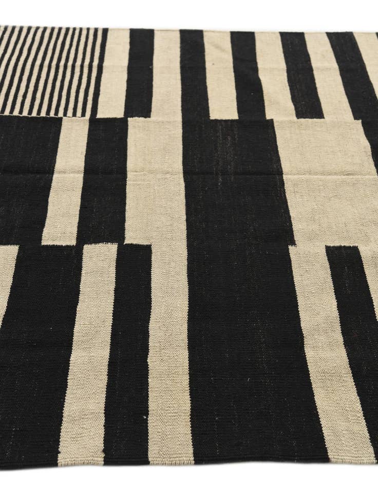 Detail image of  5' x 6' 8  Hand Woven Kilim Modern Wool Rug