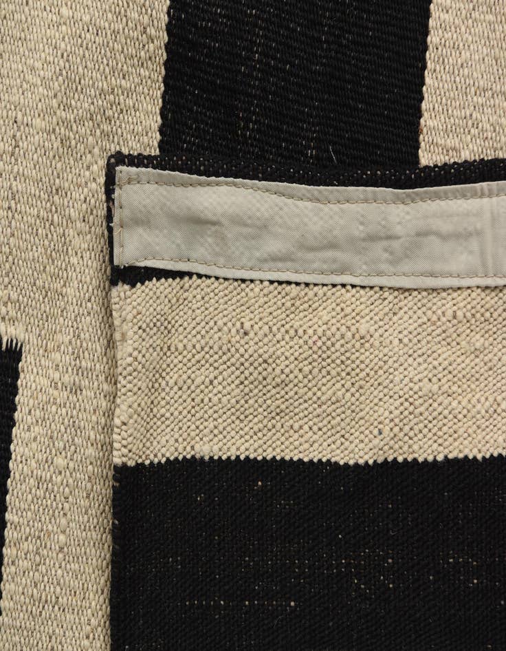 Detail image of  5' x 6' 8  Hand Woven Kilim Modern Wool Rug