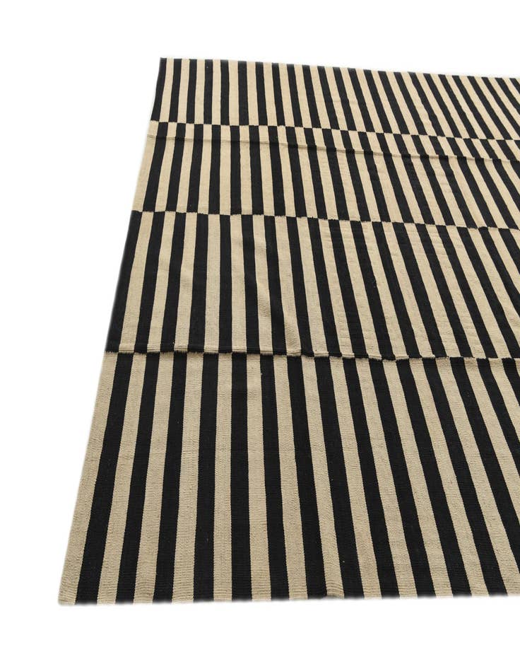 Detail image of  8' 8 x 9' 8  Hand Woven Kilim Modern Wool Rug