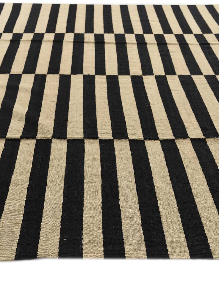 Detail image of  8' 8 x 9' 8  Hand Woven Kilim Modern Wool Rug