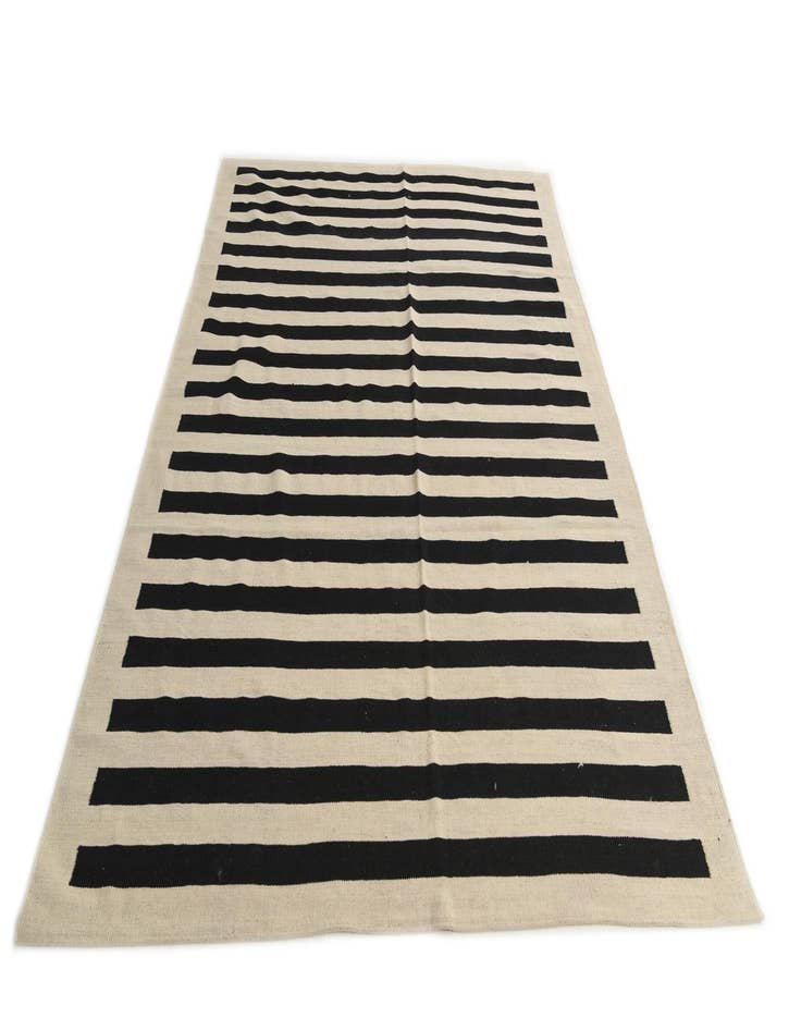 Detail image of  6' 8 x 9' 7  Hand Woven Kilim Modern Wool Rug