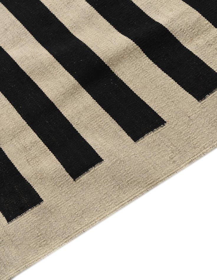 Detail image of  6' 8 x 9' 7  Hand Woven Kilim Modern Wool Rug