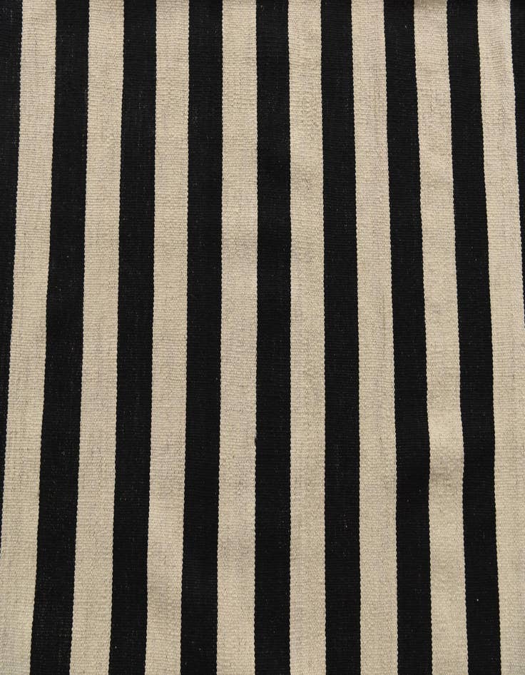 Detail image of  6' 8 x 9' 7  Hand Woven Kilim Modern Wool Rug