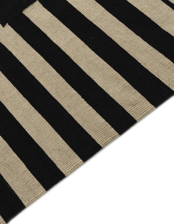 Detail image of  5' 2 x 6' 7  Hand Woven Kilim Modern Wool Rug