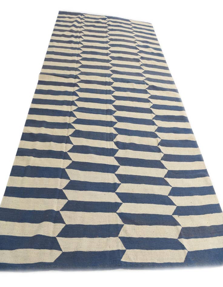 Detail image of  6' 8 x 9' 5  Hand Woven Kilim Modern Wool Rug