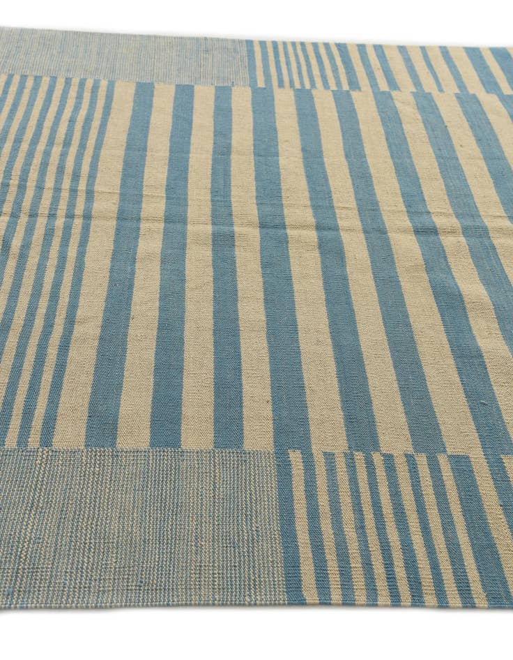 Detail image of  5' 8 x 7' 7  Hand Woven Kilim Modern Wool Rug