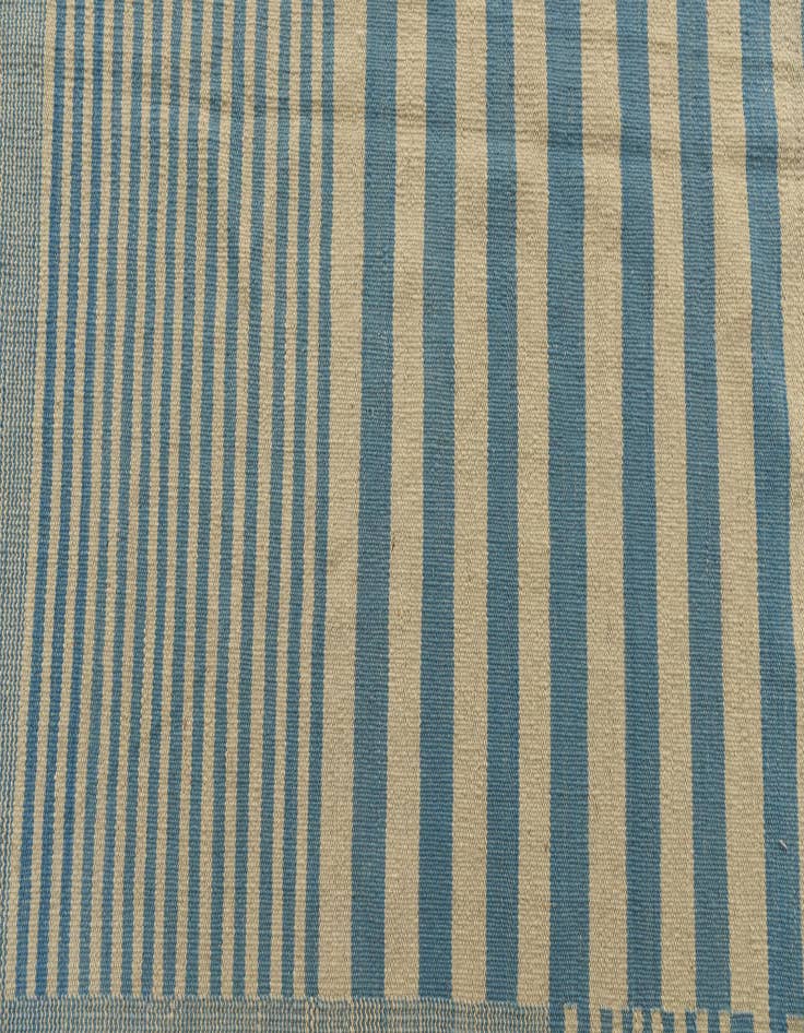 Detail image of  5' 8 x 7' 7  Hand Woven Kilim Modern Wool Rug